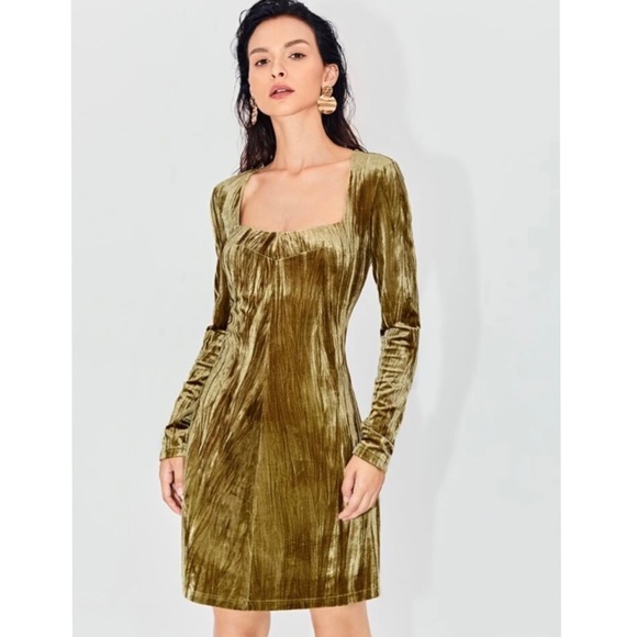 Long Sleeve Back Zipper Velvet Dress - Picture 3 of 6